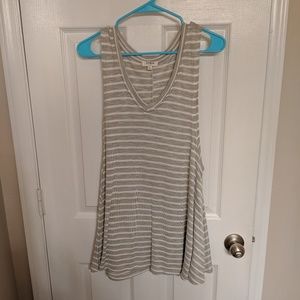 Gray tank top
